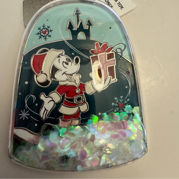 NWT. Disney Ornament - Mickey's Very Merry Christmas Party. Flat snow globe - Picture 5 of 8